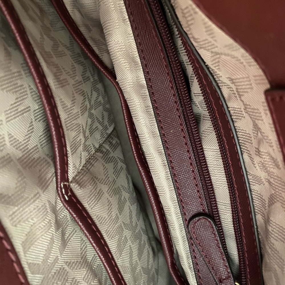 Purse - Picture 2 of 2